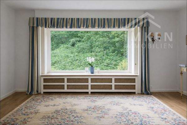 Innen - KI überarbeitet