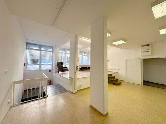 Produktionsbereich mit weiterer Ebene