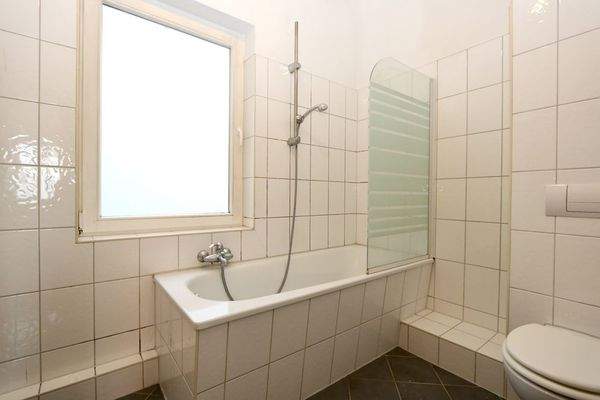 Das Wannenbad mit Fenster