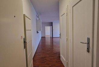 Sicherheitstür/Großzügiger Eingangsbereich