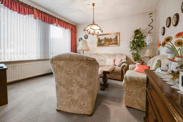 Wohn- und Esszimmer I