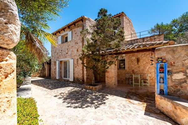 Bezaubernde Natursteinfinca mit viel Charme, privaten Pool und mediterranen Garten in Cap des Moro