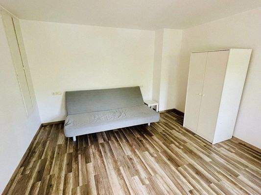 Schlafzimmer möbliert