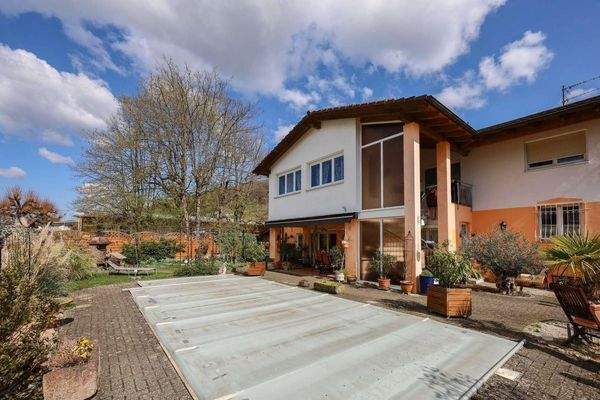 AussenansichtSüd u.Westseite_4