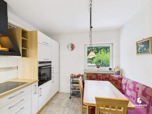 Die Küche mit Essbereich
