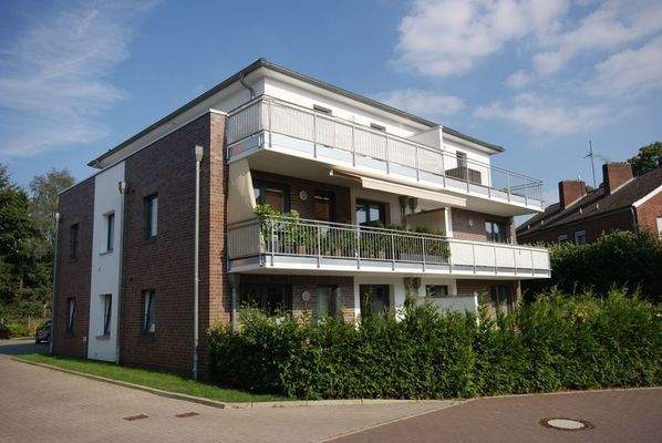 Hermann-Oncken-Weg 12, Balk. li.