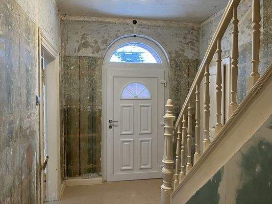 EG: Flur Richtung Haustür