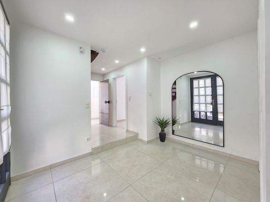 Garderobe / Diele Eingangsbereich links