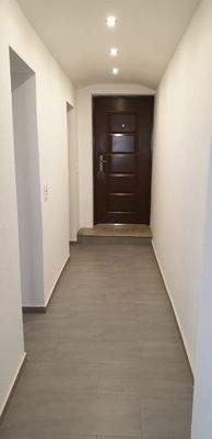 2. Wohnung_EG_rechts_Flur