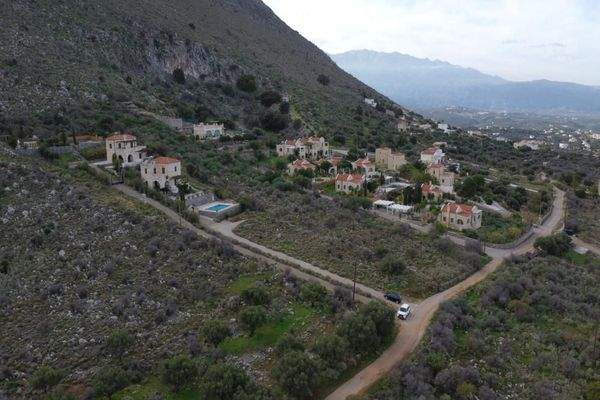 Kreta, Kokkino Chorio: Weitläufiges Gelände mit spektakulärem Meerblick zu verkaufen