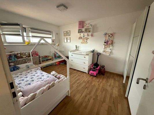 Kinder-/Arbeitszimmer