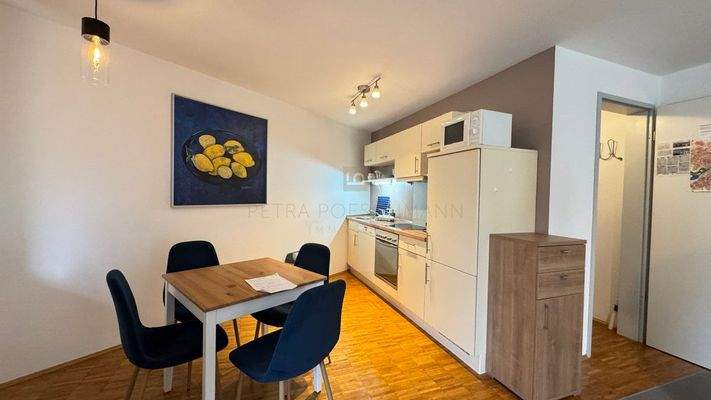 Küche mit Essbereich