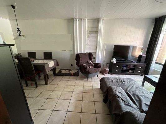 Wohnzimmer rechte Wohnung