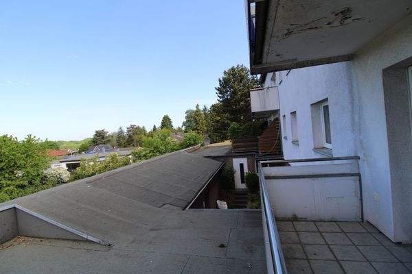 Balkone mit Sanierungsbedarf