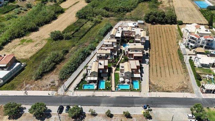 Kreta, Maleme: Villa am Meer zu verkaufen - Teil einer Anlage