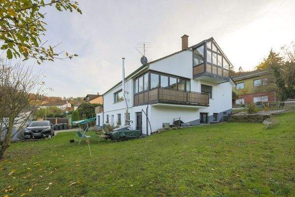 Außenansicht und Garten