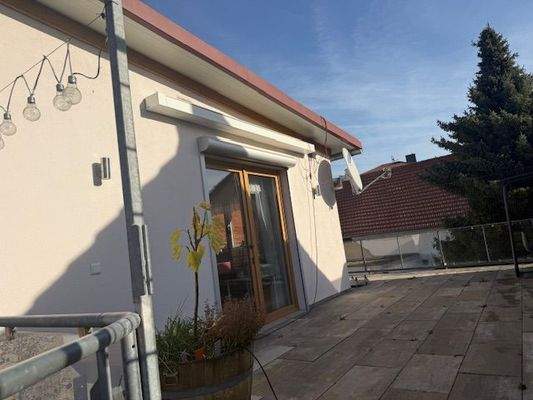 Großzügige Terrasse Wohnung.jpeg