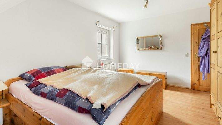 1. OG Schlafzimmer 2