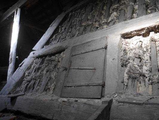 Schornstein mit Räucherkammer 