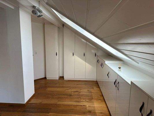 WhatsApp Image 2025-11-26 at 17.52.02 (1).jpeg