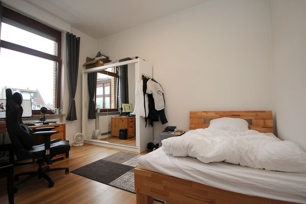 Schlafzimmer_02.JPG