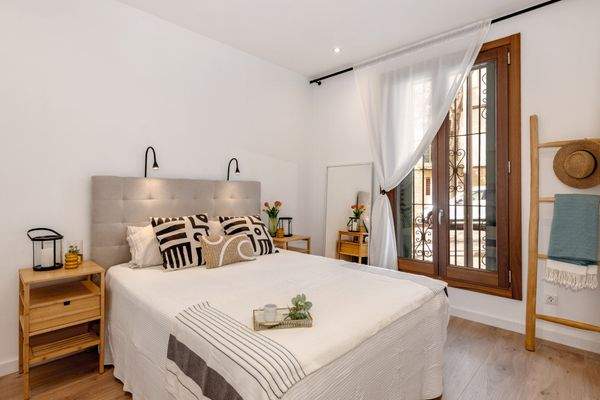 Großes Schlafzimmer