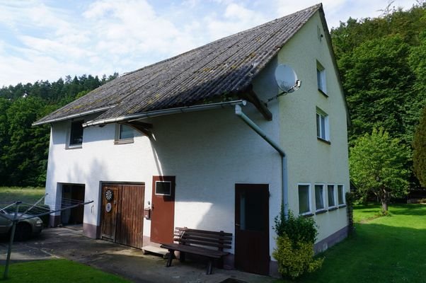 Nebengebäude mit Wohnung