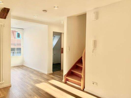 und besteht nun aus einer....