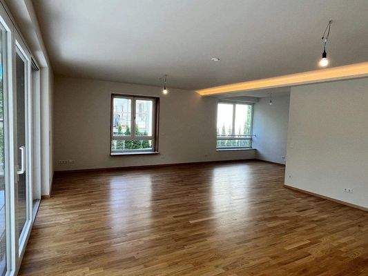 Wohnraum mit offener Küche - Bild 2