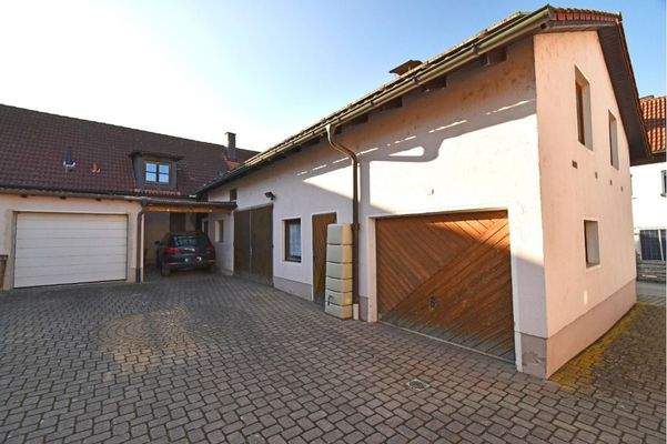 Nebengebäude -Garage