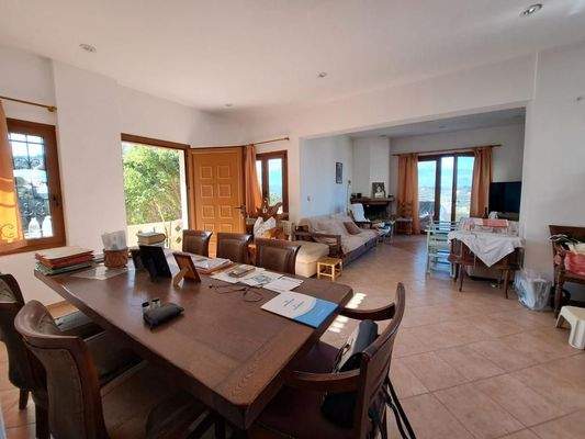 Kreta - Plaka: Wohnung mit Berg- und Meerblick zu verkaufen