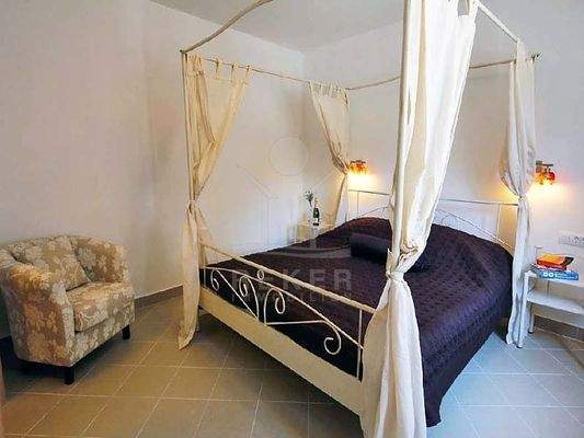 2 romantische Schlafzimmer