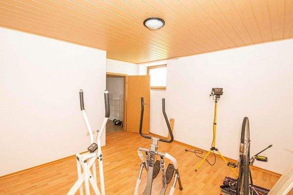 Einliegerwohnung_EG_Schlafzimmer(2)