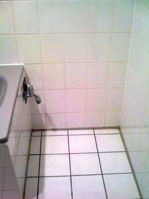 Platz und Anschluß für Waschmaschine