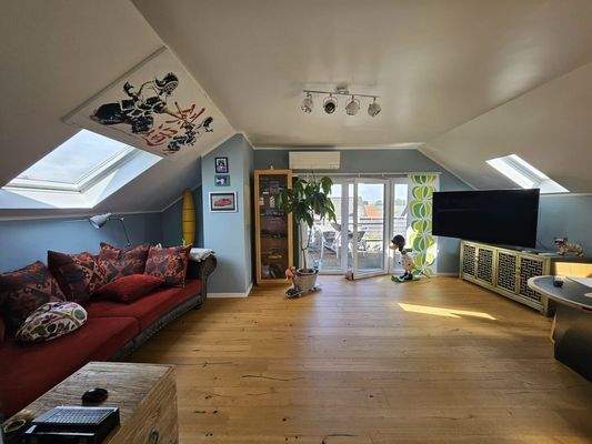 Wohnung DG Wohn-und Essbereich 