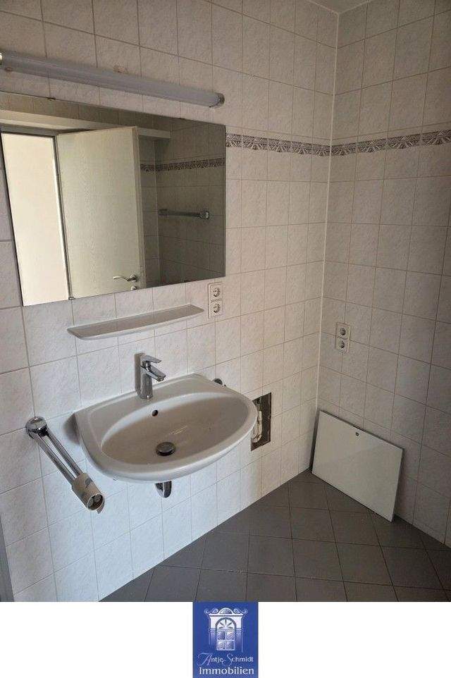 Perfekte 2-Zimmerwohnung mit großem Wohnzimmer und Duschbad in Senftenberg! - Photo 3