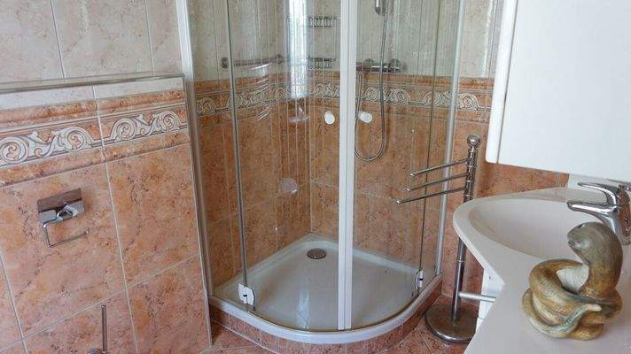 Duschbad im Erdgeschoss