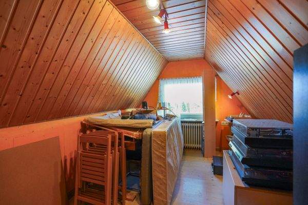 Gästezimmer , Büro DG - Einfamilienhaus Niestetal 