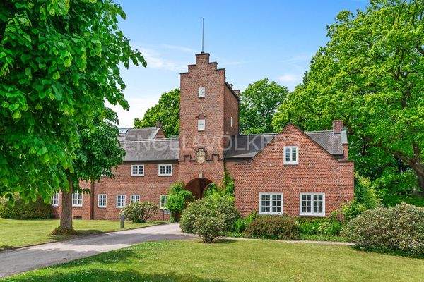 der "Annenhof" in Sasel - denkmalgeschütztes Anwesen mit nur vier Einheiten