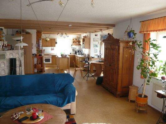 Wohnzimmer mit Kachelofen