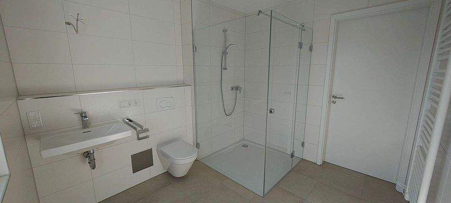 Bodengleiche große Dusche 120x120