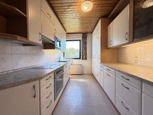 EG - Küche mit Einbauküche