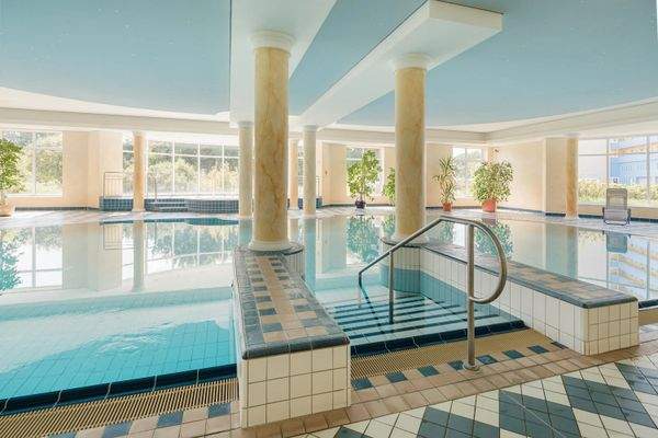 Hallenbad & Whirlpool im Haus