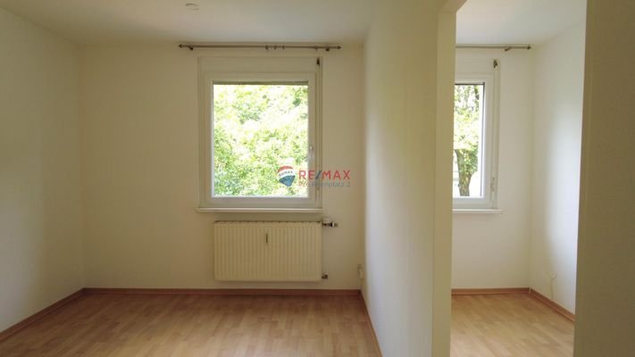 Schlafzimmer 1 mit Umkleideraum