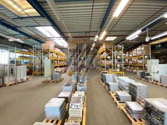 INFOS UNTER: 06171-586000