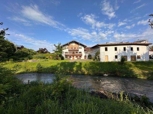 Idyllische Lage - Bauernhaus Ostseite 