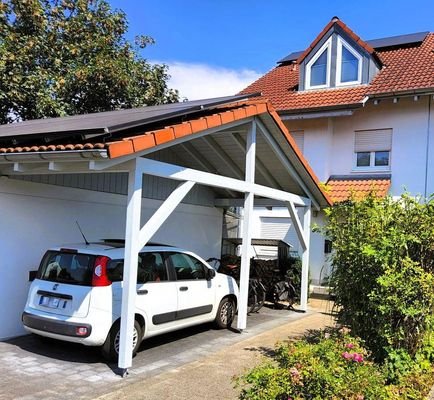 Ansicht West mit PV-Anlage