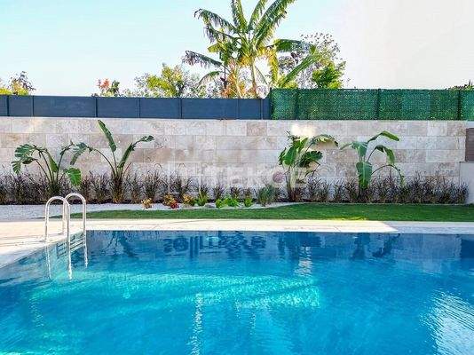 Semi-Detached Villas with Pool in İzmir Urla