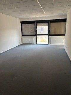 Raum 1 mit 2 Ausgängen