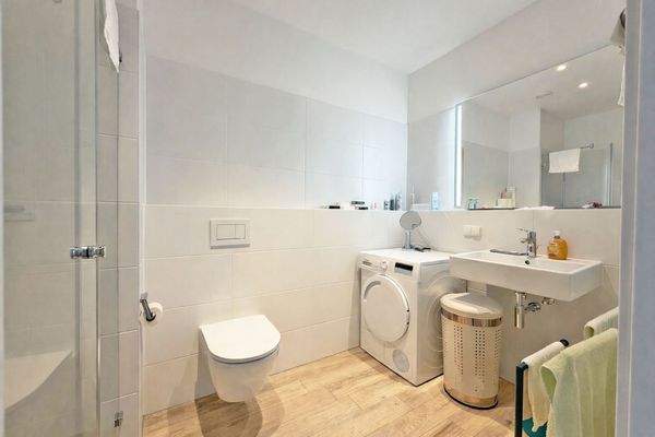 Bad mit bodengleicher Dusche